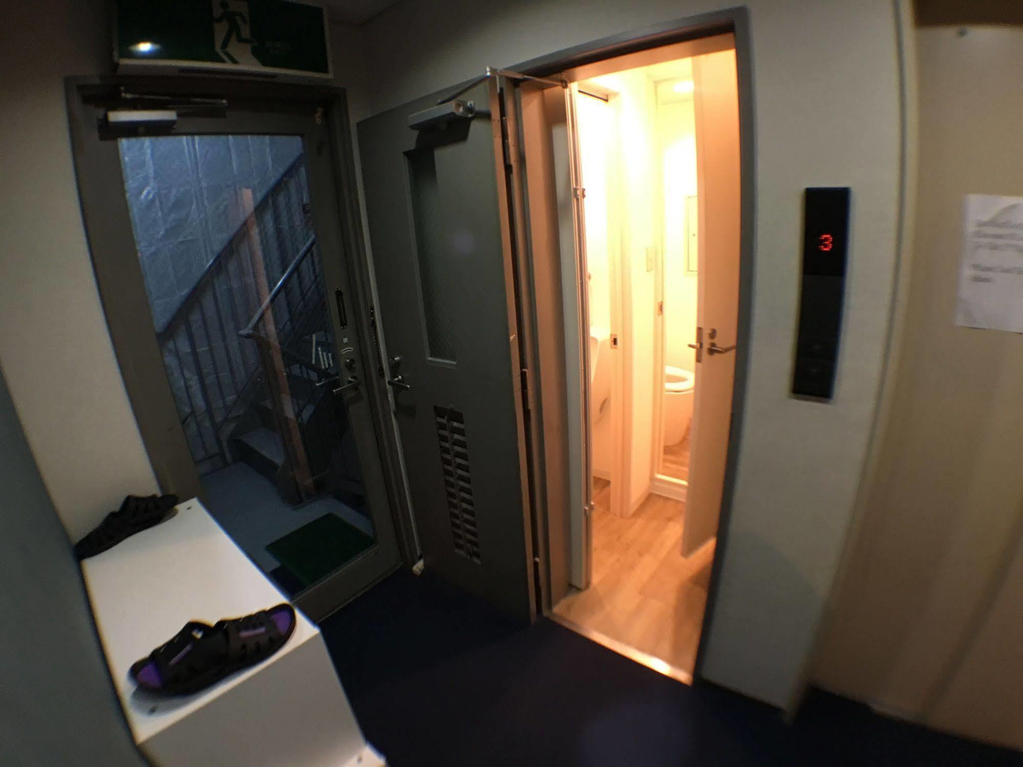 Senba Guest house